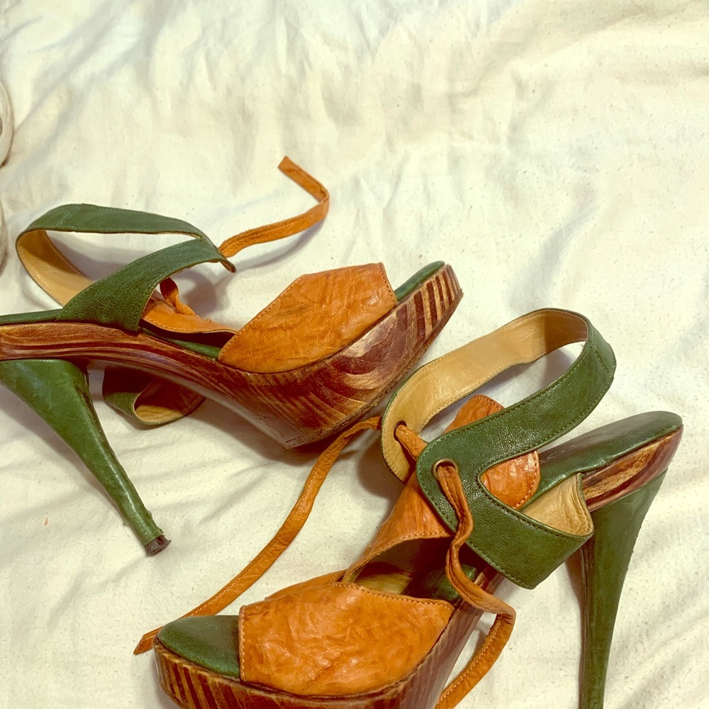 Super cute heels!